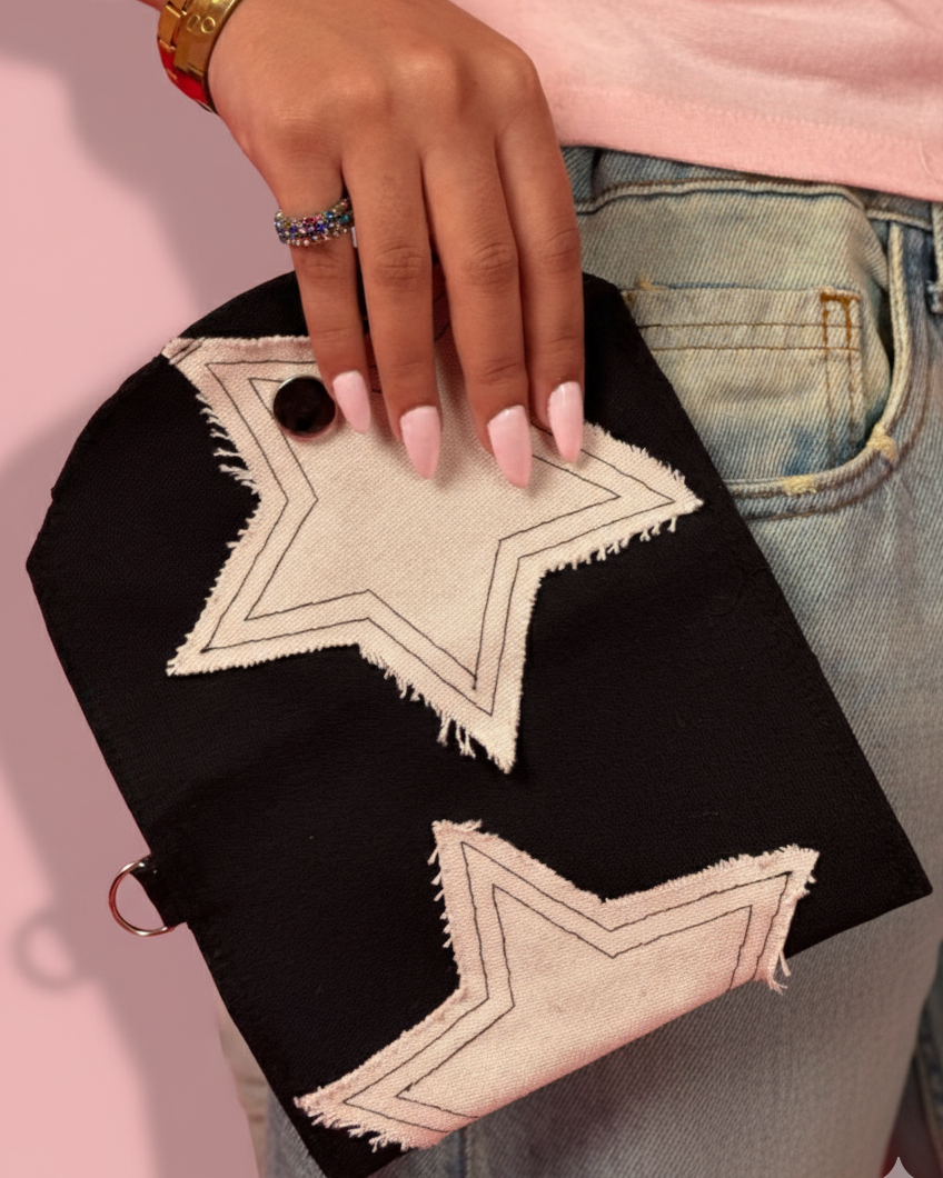 BLACK STAR POUCH