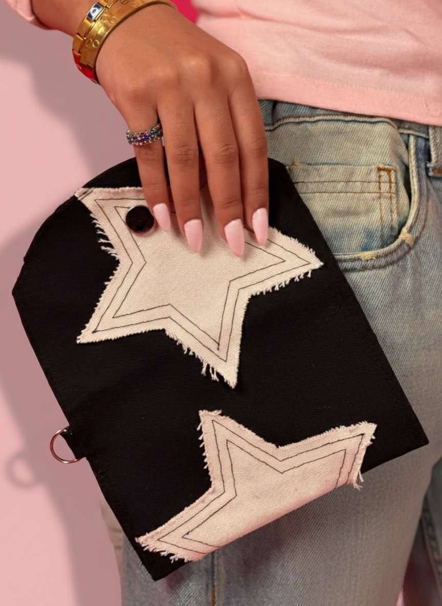 BLACK STAR POUCH