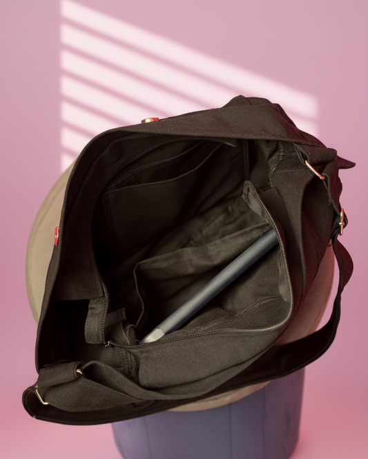 BASIC BLACK CROSS BAG