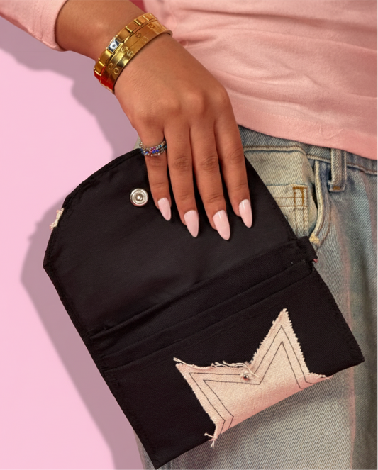 BLACK STAR POUCH