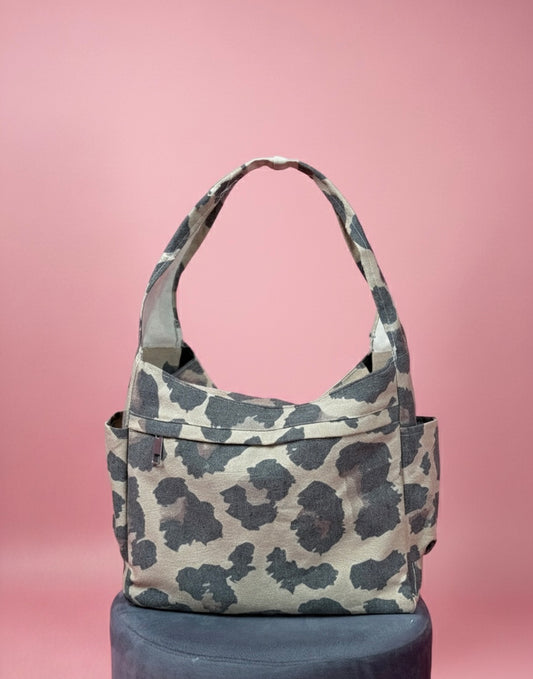 LEOPARD PRINT SHOULDER BAG