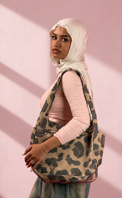 LEOPARD PRINT SHOULDER BAG