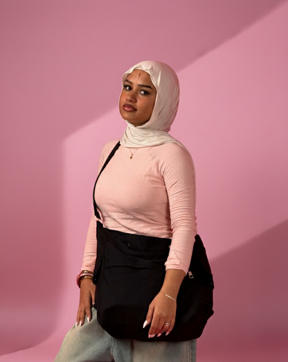 BASIC BLACK CROSS BAG